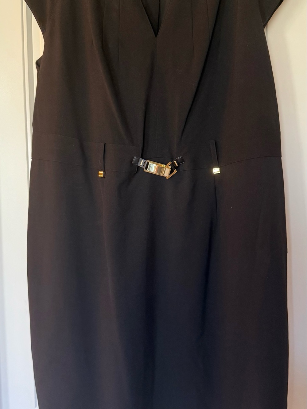 Calvin Klein Black 20W Pleated V-Neck Dress Gold Buckle Waist